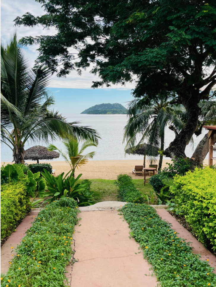 Arrivée plage - Tsarabeach - Nosybe